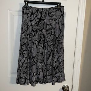 3/$10 Premise Ladies Skirt in Black and White